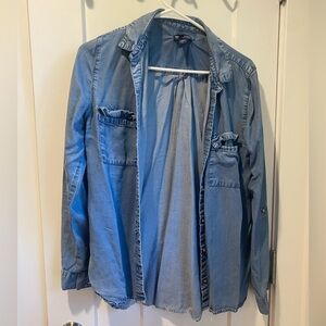 Gap - Boyfriend Fit Chambray Shirt - Size Small